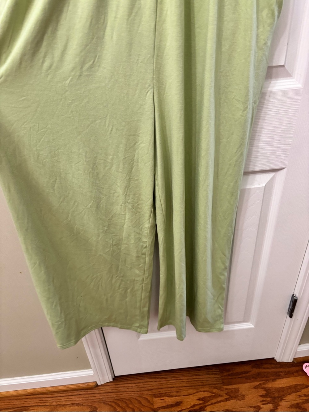 NWT Zaful Sage Green V-Neck Smocked Waist Wide Leg Jumpsuit with Pockets Size L - Picture 5 of 9